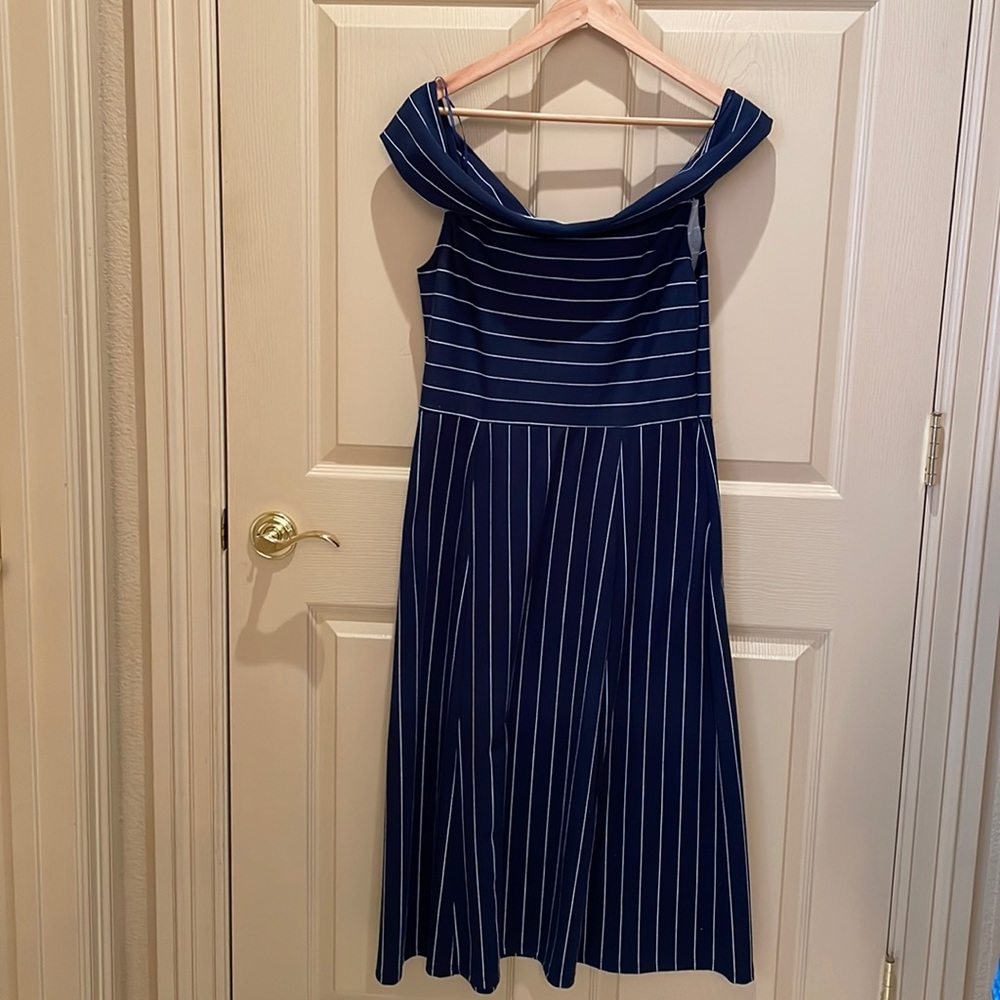BNWT Wayf off the shoulder dress in Navy/White stripe size L